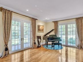 2 Stonegate Ln, Dover MA 02030
