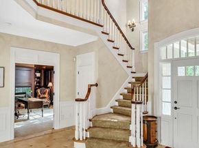2 Stonegate Ln, Dover MA 02030