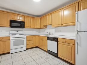 63 Maple St F, Canton MA 02021