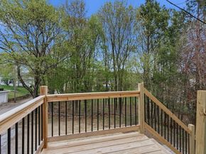 7 Third Avenue, Dudley MA 01571