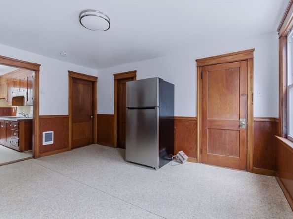 7 Third Avenue, Dudley MA 01571