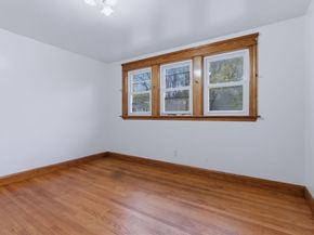 7 Third Avenue, Dudley MA 01571