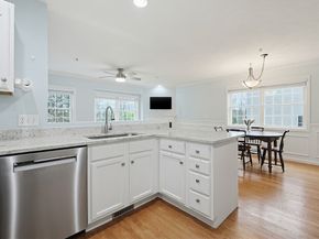18 Azalea Ln 18, Grafton MA 01519