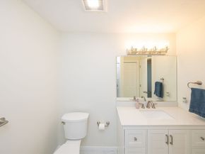 31 Blithewood Ave 1201, Worcester MA 01604