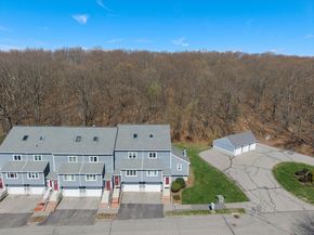 31 Blithewood Ave 1201, Worcester MA 01604