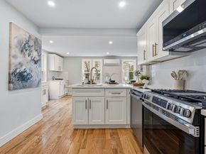 8 Hammatt St 2, Ipswich MA 01938