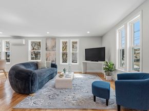 8 Hammatt St 2, Ipswich MA 01938