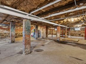 8 Hammatt St 2, Ipswich MA 01938