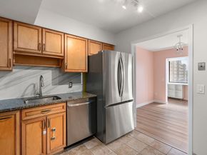 250 Hammond Pond Parkway 609N, Newton MA 02467