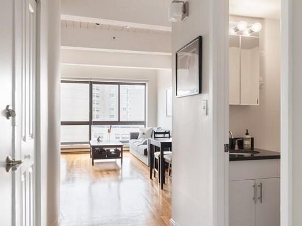 12 Stoneholm St 616, Boston MA 02115