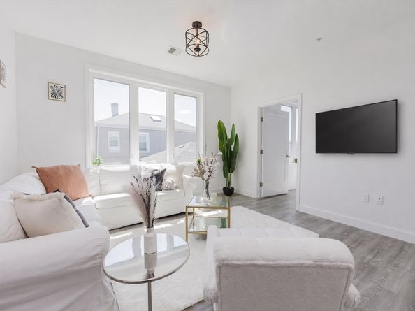 92-94 George St 202, Boston MA 02119