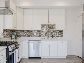 92-94 George St 202, Boston MA 02119