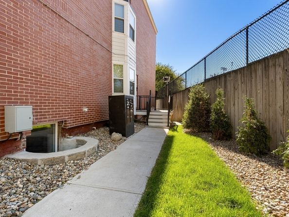 81 Chelsea St, Everett MA 02149