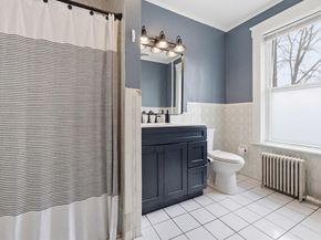 8 Westland St, Worcester MA 01602