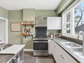 8 Westland St, Worcester MA 01602