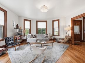 8 Westland St, Worcester MA 01602