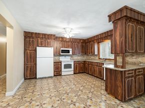 35 Reservoir Rd, Gloucester MA 01930
