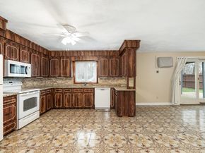 35 Reservoir Rd, Gloucester MA 01930