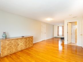 20 Teaberry Ln 1, Braintree MA 02184