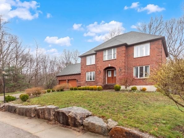 20 Teaberry Ln 1, Braintree MA 02184