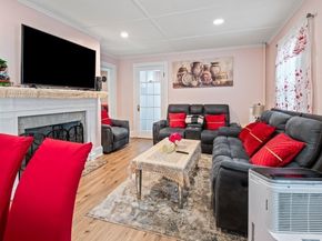 28 Maple, Southbridge MA 01550