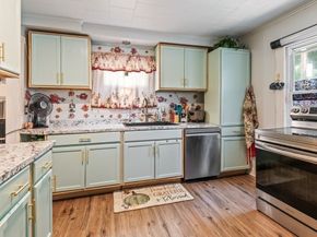 28 Maple, Southbridge MA 01550