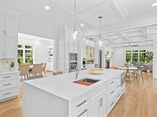 70 Mccallar Lane, Concord MA 01742