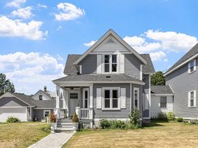 24 Brouilette St A, Chelmsford MA 01863
