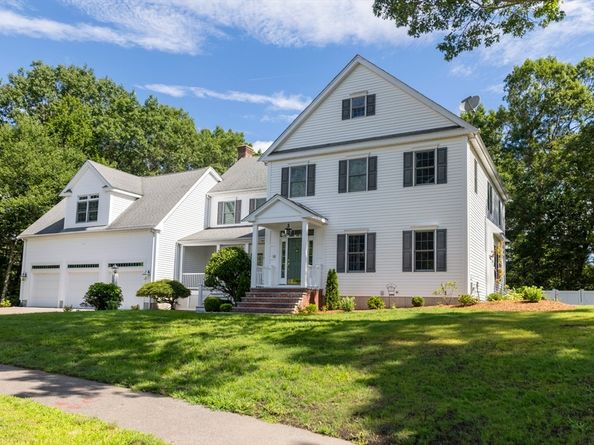 9 Tulip Way, Medway MA 02053