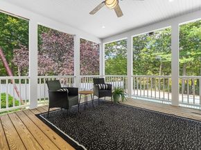 9 Tulip Way, Medway MA 02053