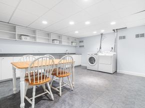 9 Tulip Way, Medway MA 02053