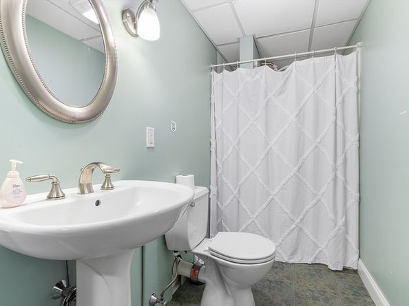 9 Tulip Way, Medway MA 02053