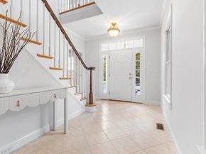 9 Tulip Way, Medway MA 02053