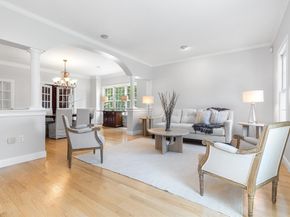 9 Tulip Way, Medway MA 02053