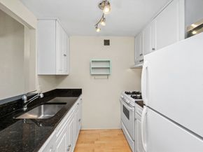 42 8th St 1307, Boston MA 02129