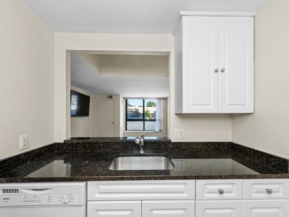 42 8th St 1307, Boston MA 02129