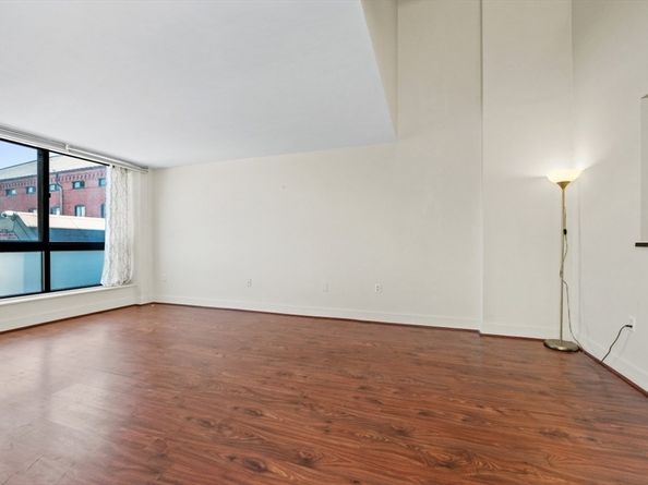 42 8th St 1307, Boston MA 02129