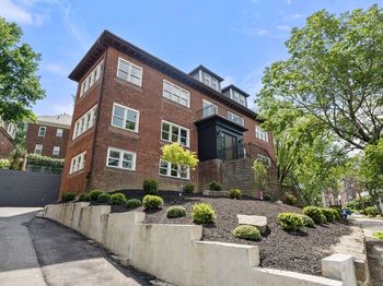 84 Winthrop