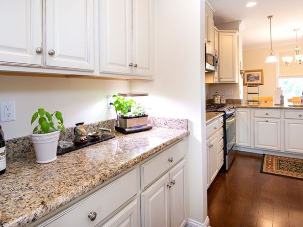 141 Hms Stayner Drive 306, Hingham MA 02043