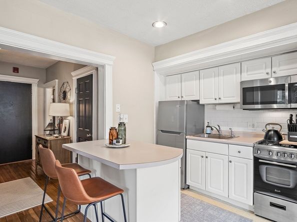 285 Lynn Shore 104, Lynn MA 01902