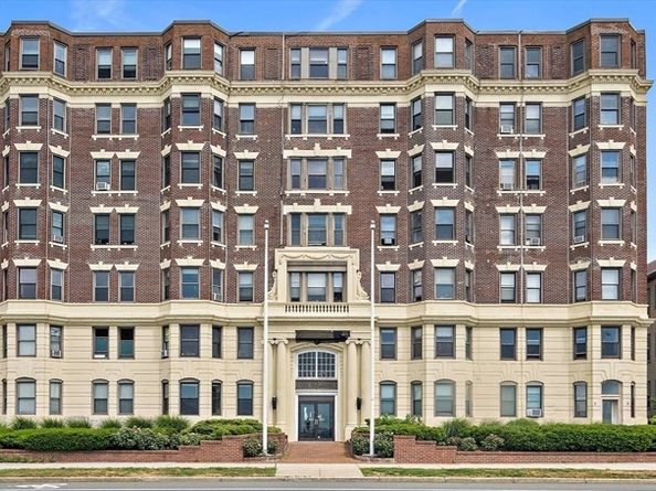 285 Lynn Shore 104, Lynn MA 01902
