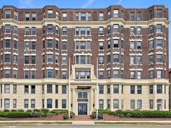 285 Lynn Shore