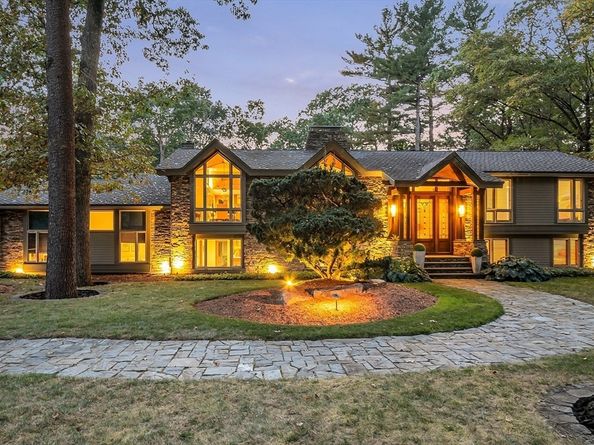 7 Goldenrod Lane, Lynnfield MA 01940
