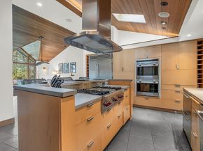 7 Goldenrod Lane, Lynnfield MA 01940