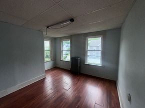 92 Alexander St, Framingham MA 01702