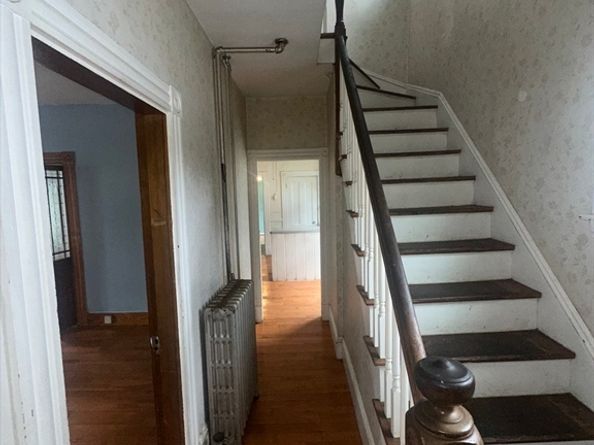 92 Alexander St, Framingham MA 01702