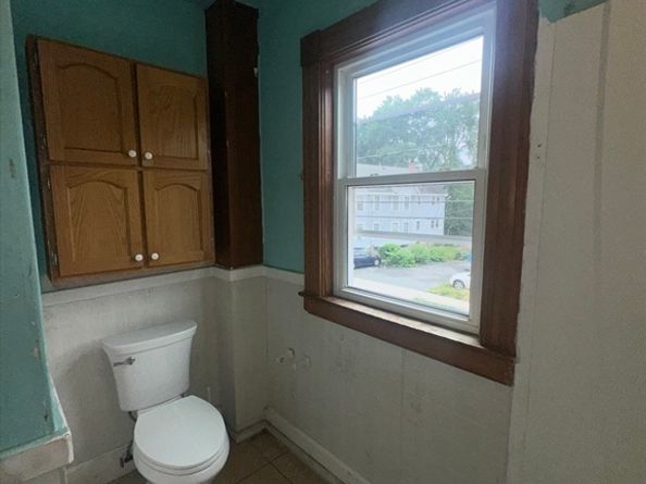 92 Alexander St, Framingham MA 01702