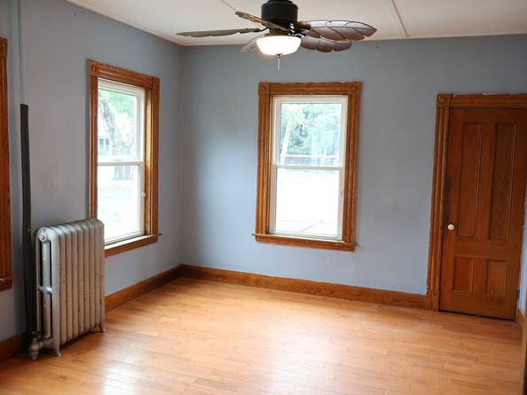 92 Alexander St, Framingham MA 01702