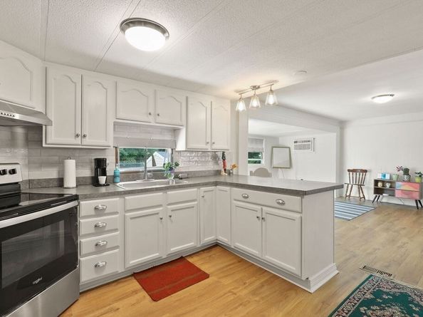 4 Siesta Drive, Wareham MA 02576