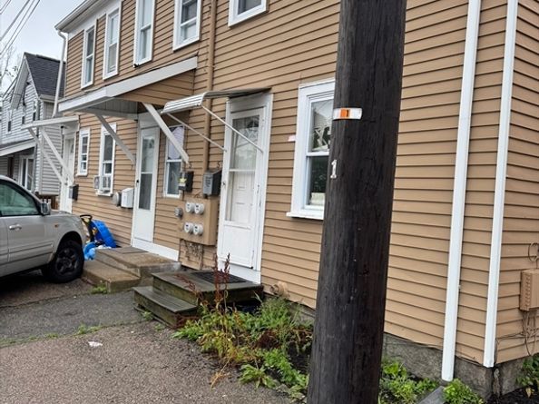 5-9 Morton Sq, Stoughton MA 02072
